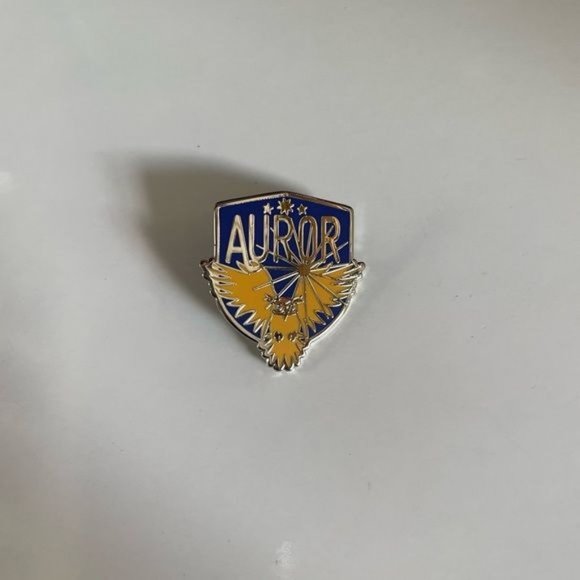 * 50% OFF! Harry Potter Auror pin magical world flair pins hogwarts enamel gold - Picture 2 of 3